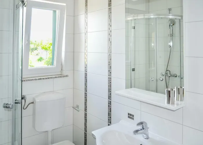 Jadranka-2 By Interhome Banjol